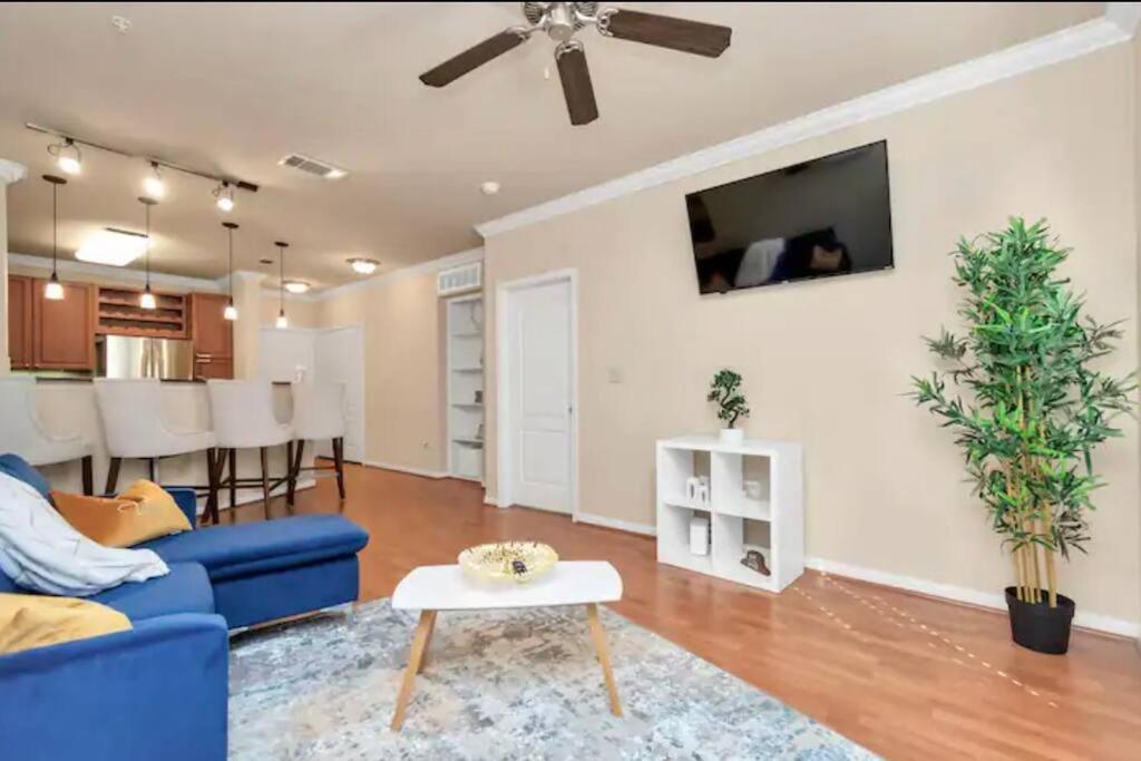 Modern Condo Near Texas Medical Center W Free Parking Houston Extérieur photo