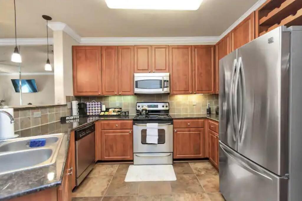 Modern Condo Near Texas Medical Center W Free Parking Houston Extérieur photo