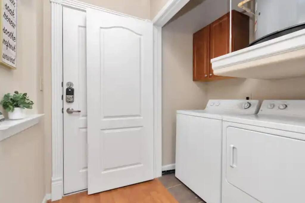 Modern Condo Near Texas Medical Center W Free Parking Houston Extérieur photo